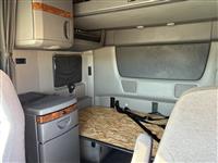 2022 International LT