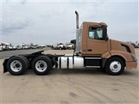 2017 Volvo VNL64T300