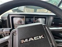 2020 Mack Pinnacle 64T