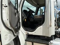 2014 Freightliner M2
