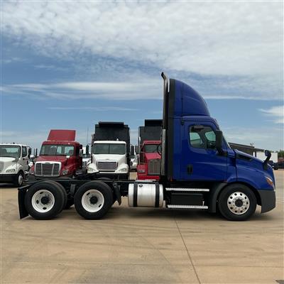 2020 Freightliner Cascadia 116