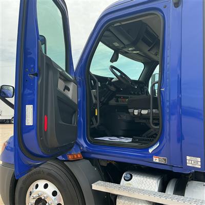 2020 Freightliner Cascadia 116