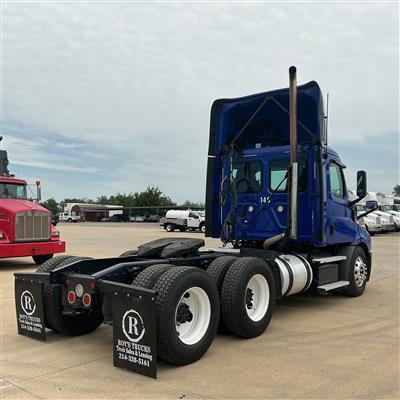 2020 Freightliner Cascadia 116