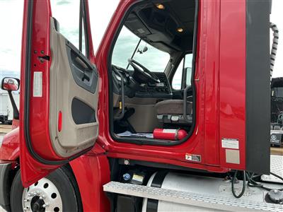 2020 Freightliner CASCADIA 125