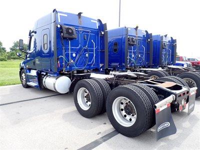 2022 Freightliner Cascadia 126