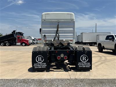 2020 Freightliner CASCADIA 113