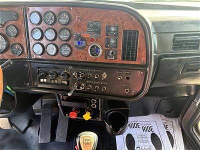 2005 Peterbilt 379EXHD