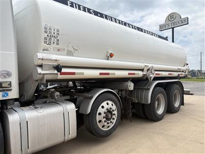 2016 Volvo VNL64T300
