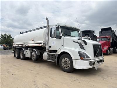 2016 Volvo VNL64T300
