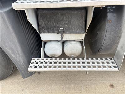 2016 Volvo VNL64T300