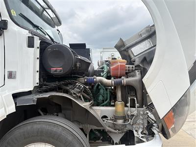 2016 Volvo VNL64T300