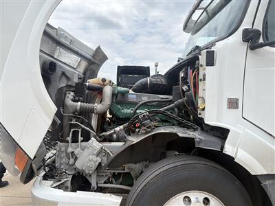 2016 Volvo VNL64T300