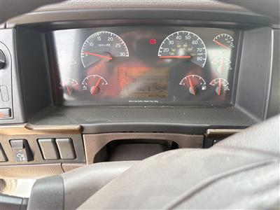 2016 Volvo VNL64T300