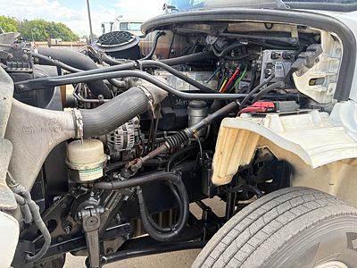 2005 Freightliner M2 112