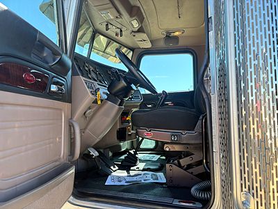2021 Peterbilt 389