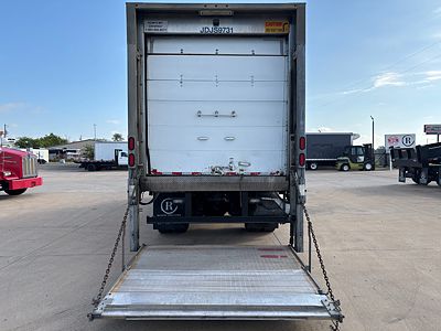 2018 Freightliner M2 106