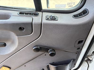 2018 Freightliner M2 106