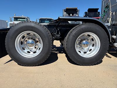 2021 Peterbilt 389