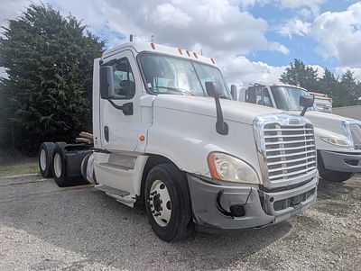 2015 Freightliner CASCADIA 125