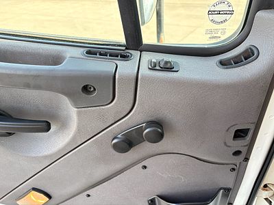 2018 Freightliner M2 106