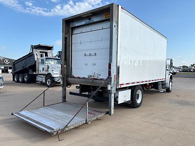 2018 Freightliner M2 106