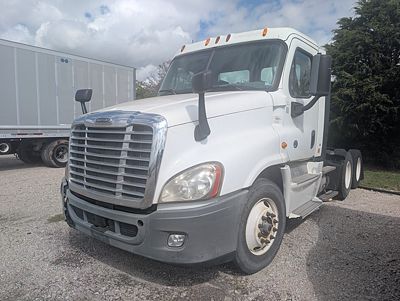 2015 Freightliner CASCADIA 125