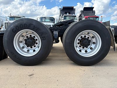 2005 Freightliner M2 112