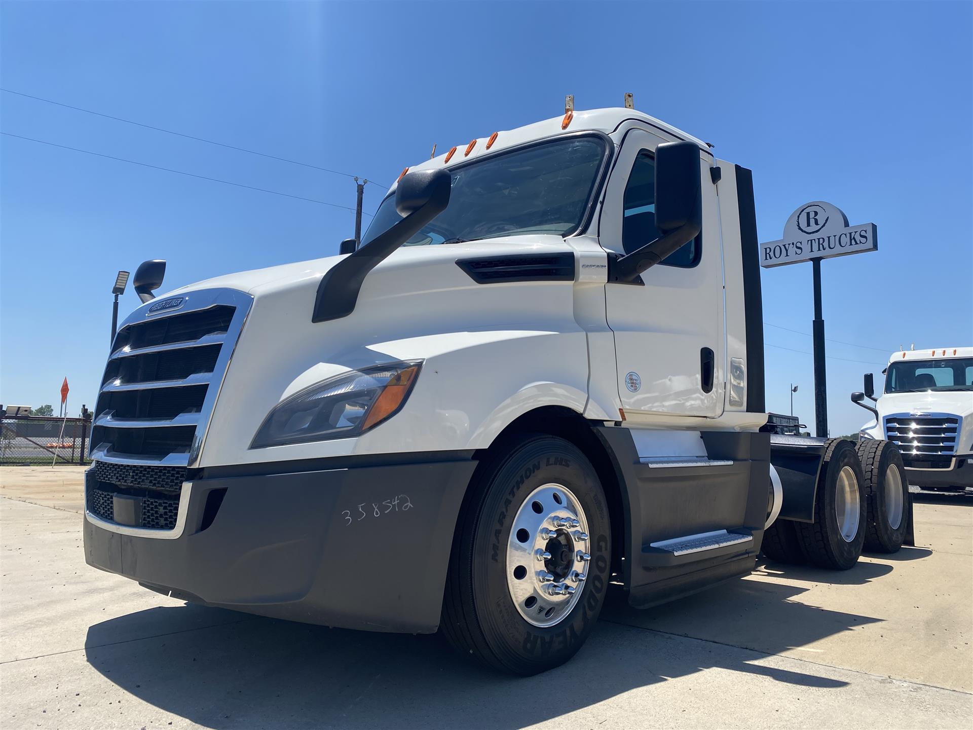 2020 Freightliner Cascadia 126