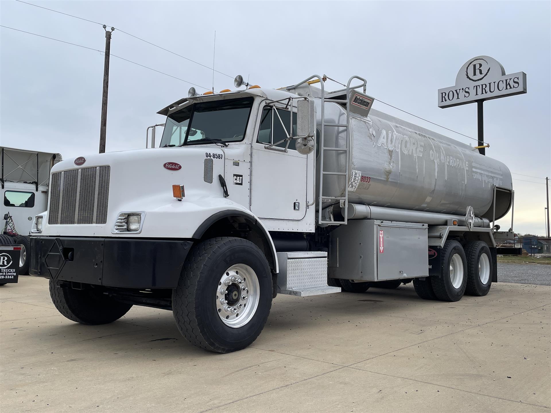 2004 Peterbilt 330