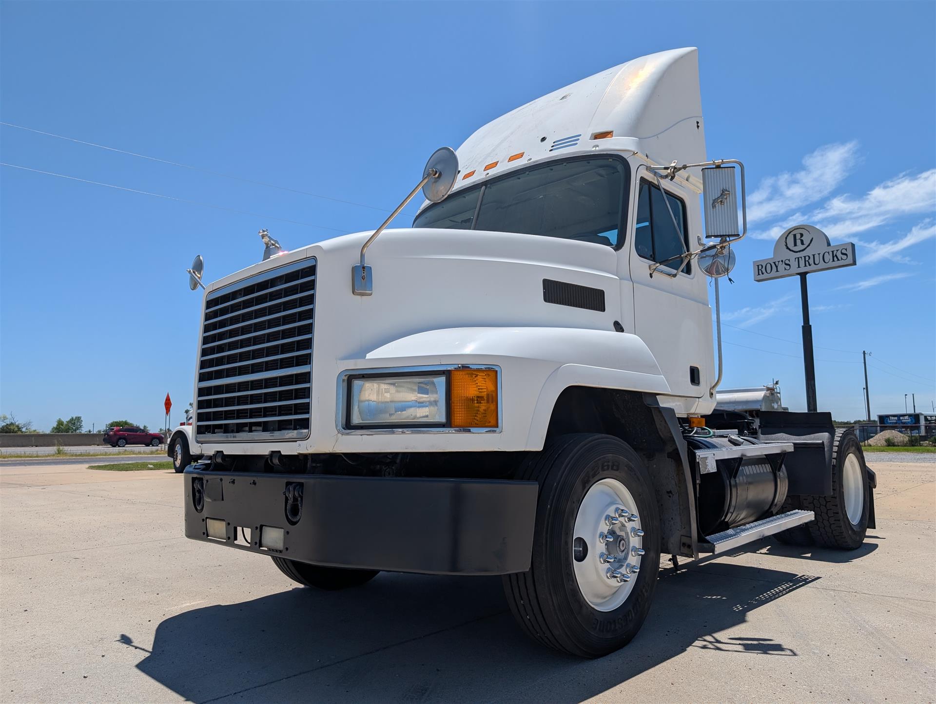 2001 Mack CH612