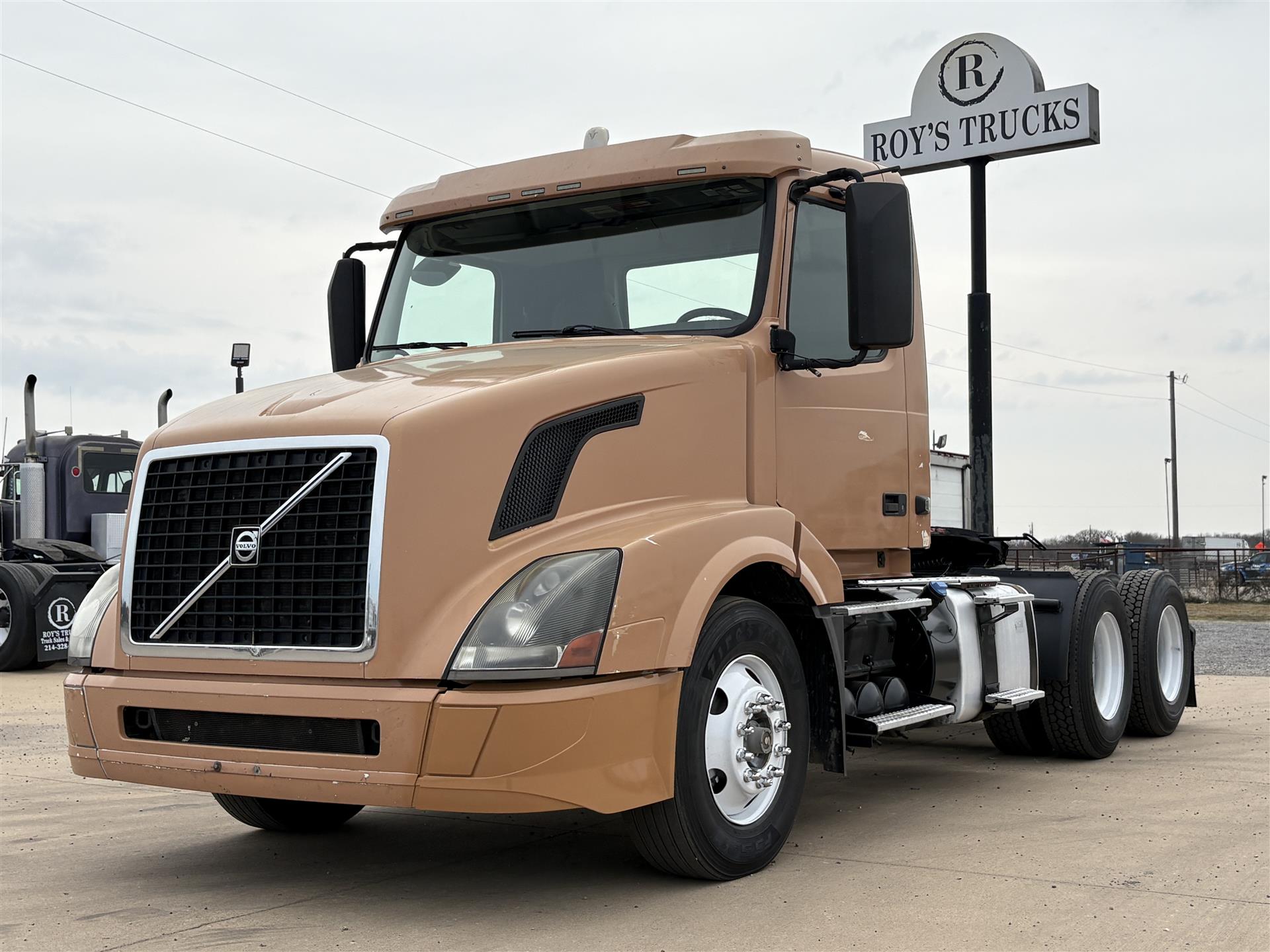 2017 Volvo VNL64T300