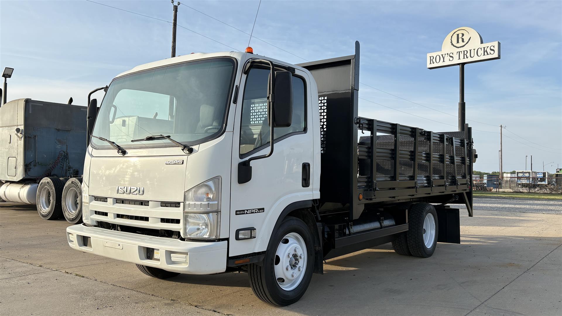 2013 Isuzu NPR HD