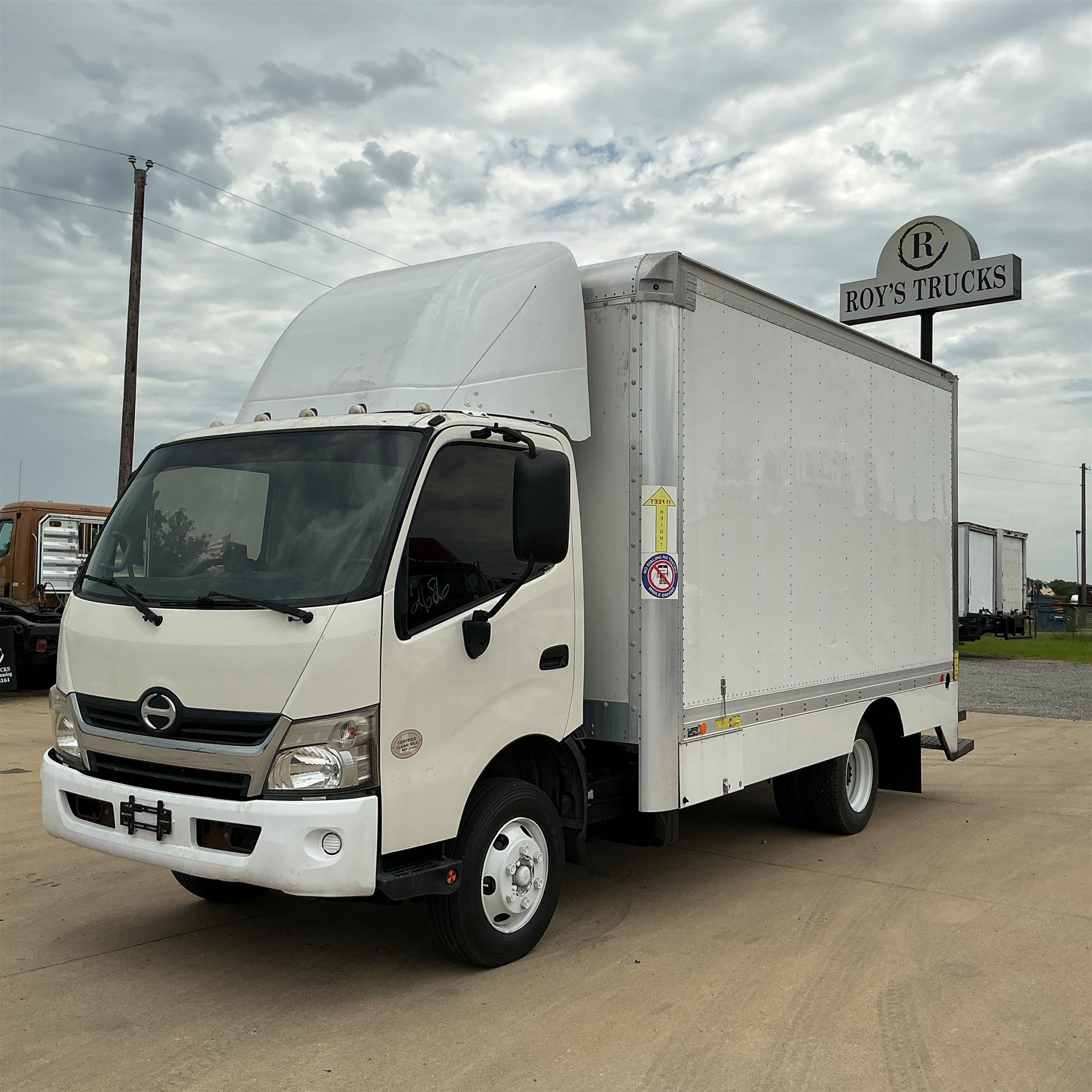 2015 Hino 195