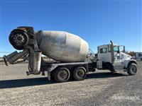 2018 Kenworth W900 w/Con-tech Bridgeking Mix