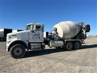 2018 Kenworth W900 w/Con-tech Bridgeking Mix