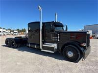 2023 Peterbilt 389