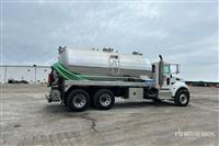 2021 Peterbilt 348