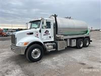 2021 Peterbilt 348