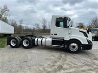 2016 Volvo VNL300