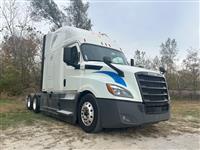 2020 Freightliner Cascadia 126