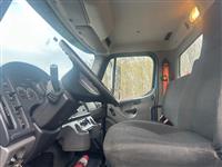 2013 Freightliner M2 106