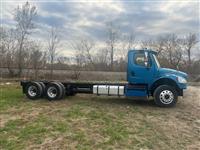 2013 Freightliner M2 106