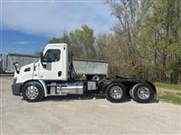 2019 Freightliner CA113DC