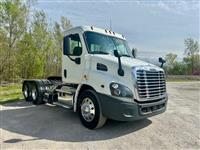 2019 Freightliner CA113DC
