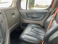 2013 Freightliner CA113
