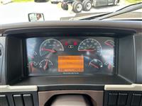 2017 Volvo VNL64T630