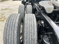 2017 Freightliner CA12564SLP - CA