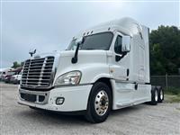 2017 Freightliner CA12564SLP - CA