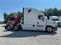 2017 Freightliner CA12564SLP - CA