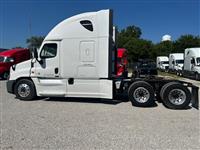 2017 Freightliner CA12564SLP - CA